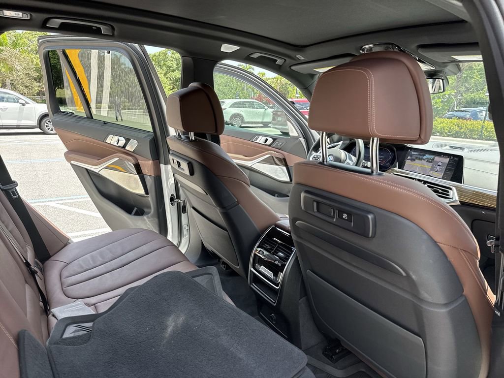Used 2019 BMW X5 xDrive50i w/ M Sport Package AWD/4WD image 33