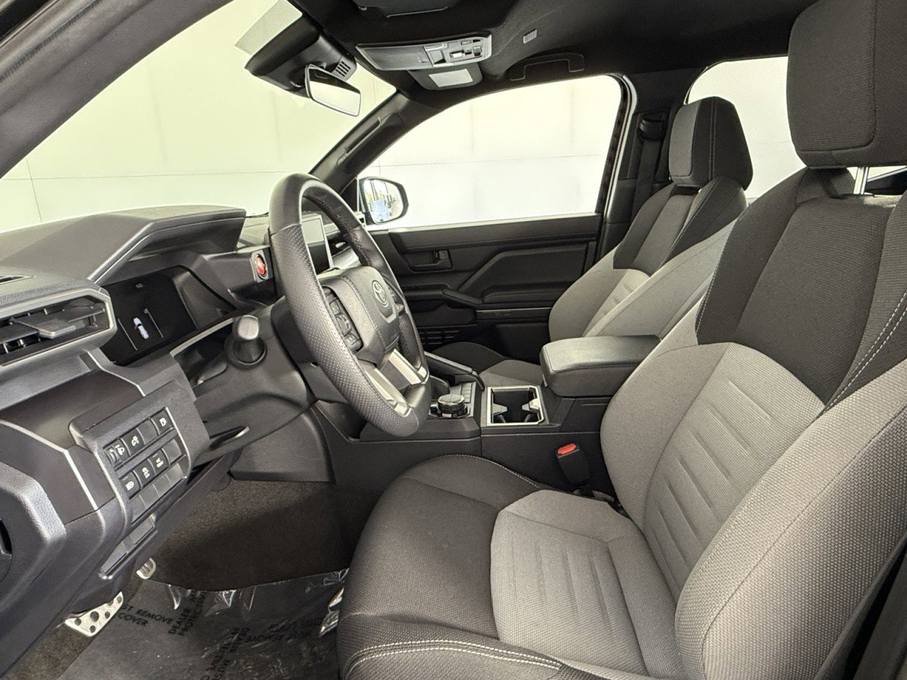 Used 2025 Toyota 4Runner 4WD image 15