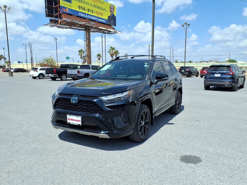 Used 2022 Toyota RAV4 SE image 4
