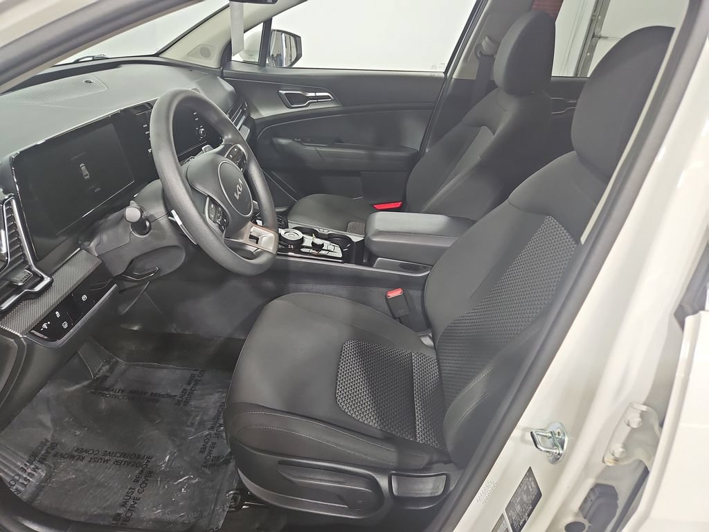 Used 2024 Kia Sportage LX AWD/4WD image 10