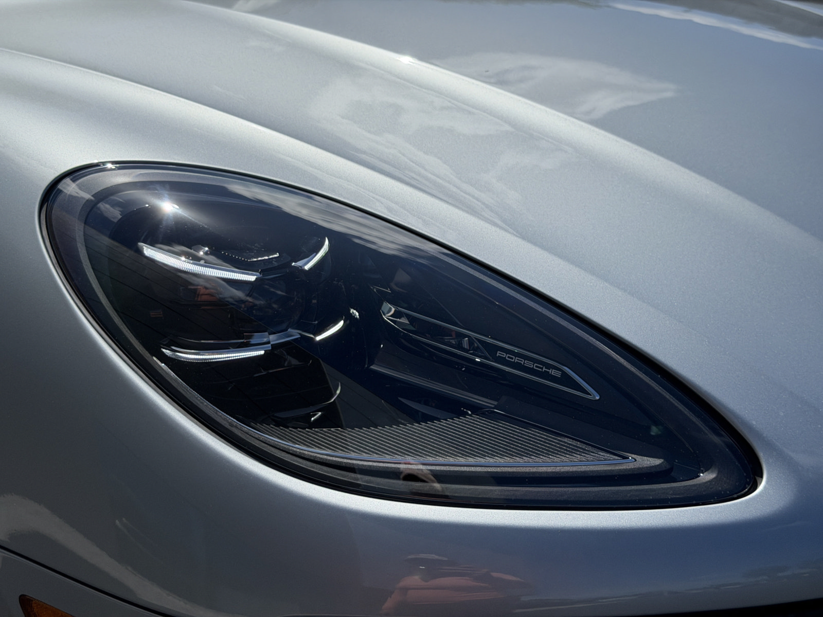 New 2026 Porsche Macan AWD/4WD image 11
