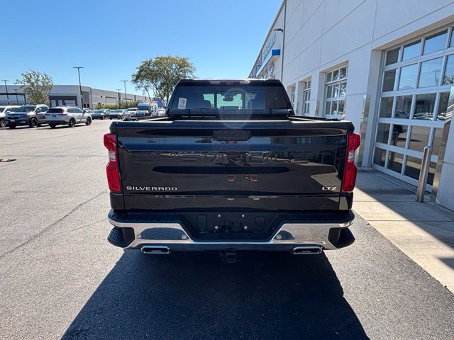 Used 2023 Chevrolet Silverado 1500 LTZ w/ LTZ Premium Package AWD/4WD image 7