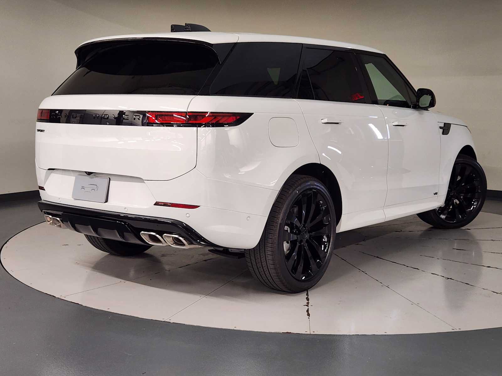 New 2026 Land Rover Range Rover Sport Dynamic SE AWD/4WD image 2