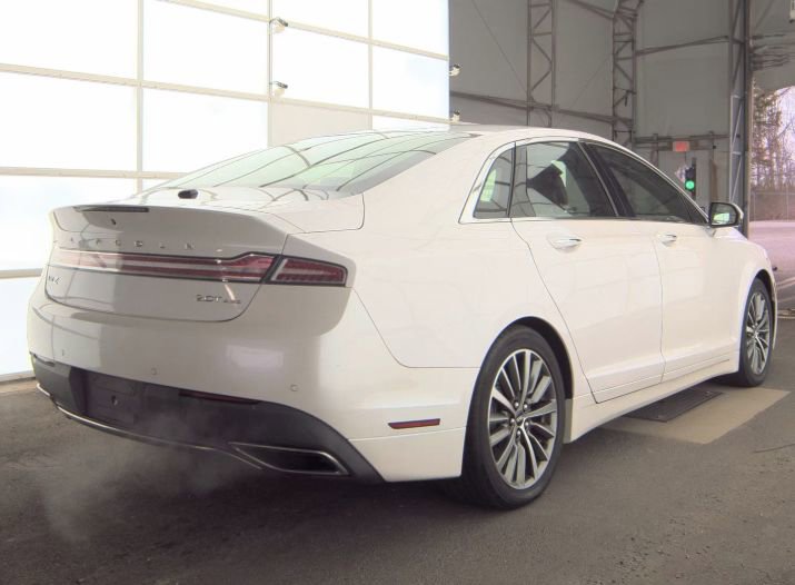 Used 2019 Lincoln MKZ Premiere image 18