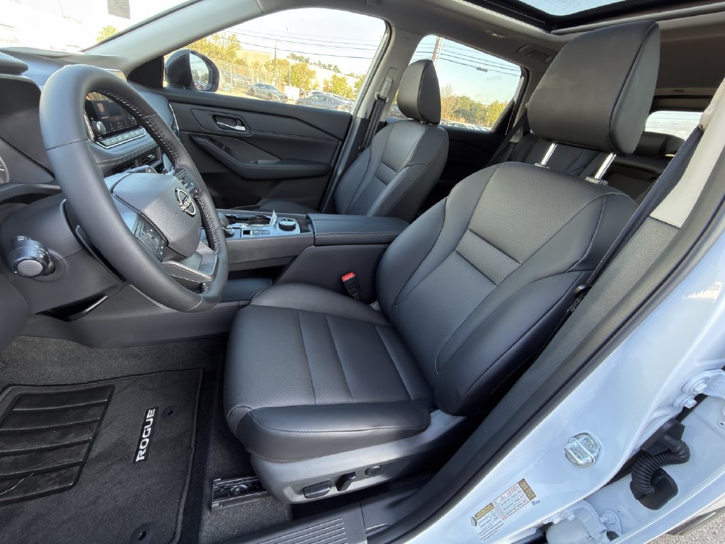 New 2026 Nissan Rogue Dark Armor AWD/4WD image 18