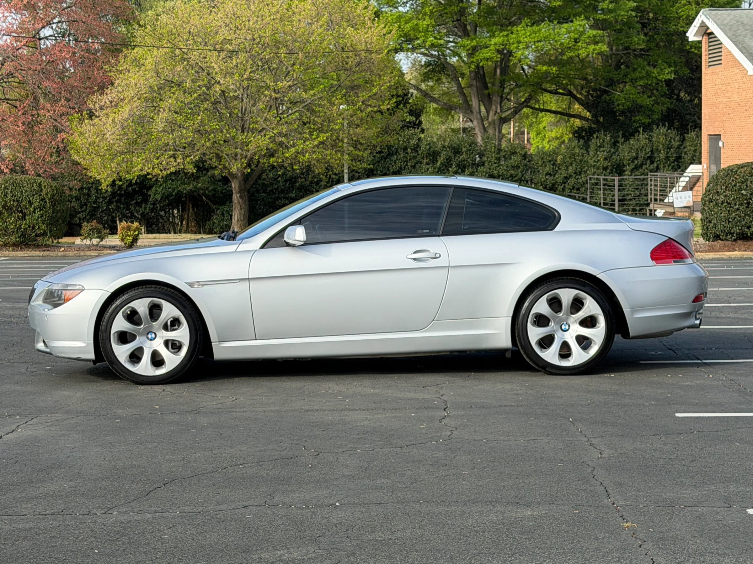 Used 2007 BMW 650i Coupe image 2