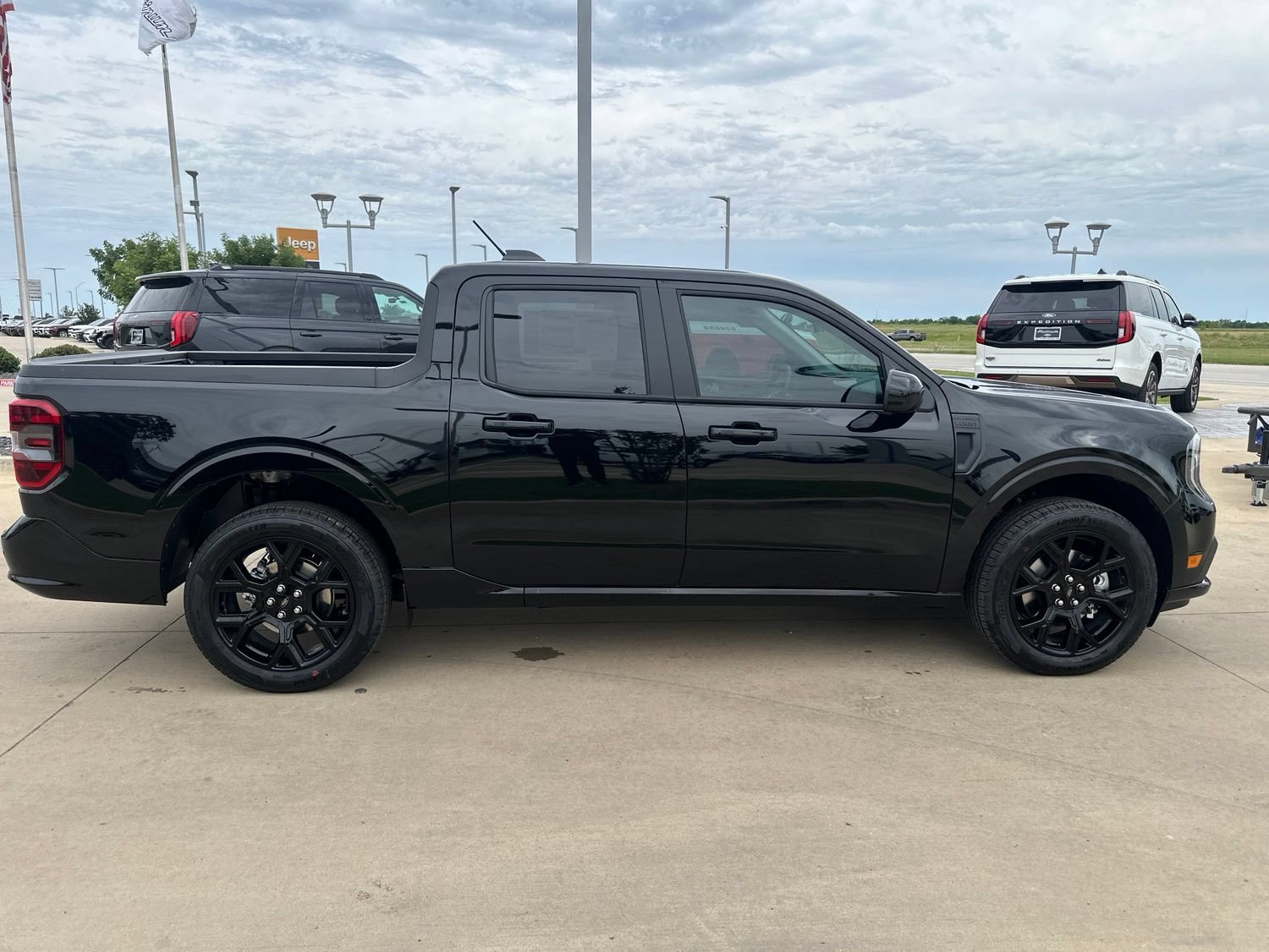 New 2026 Ford Maverick Lobo AWD/4WD image 7