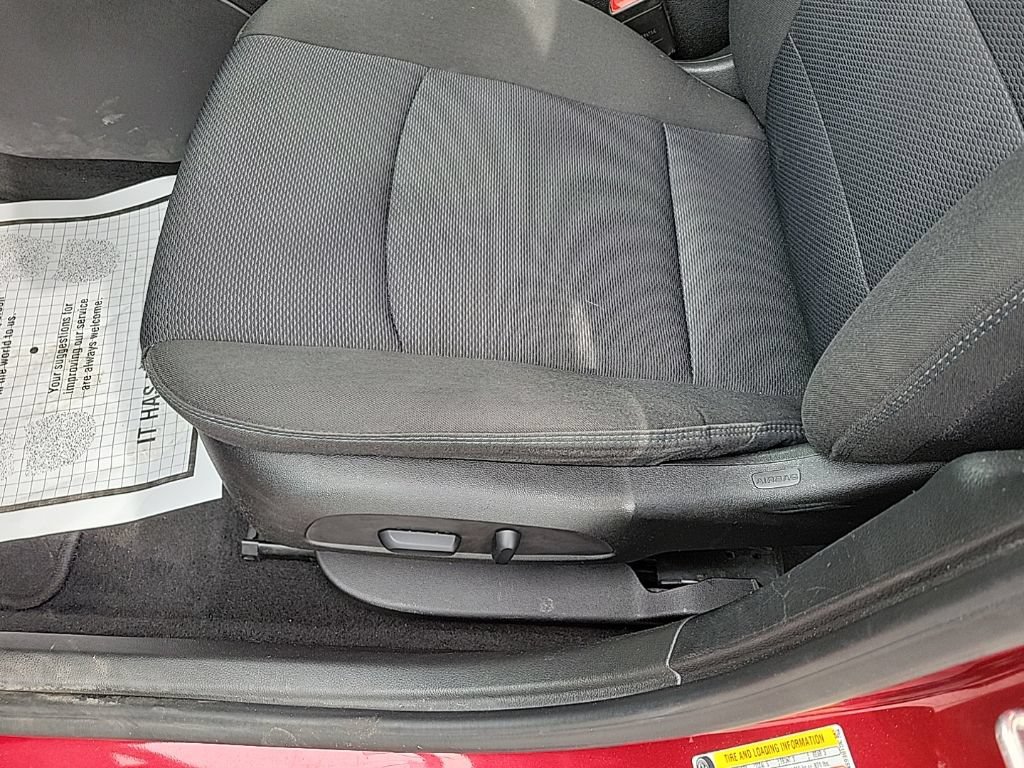 Used 2018 Chevrolet Cruze LT w/ Convenience Package FWD image 10