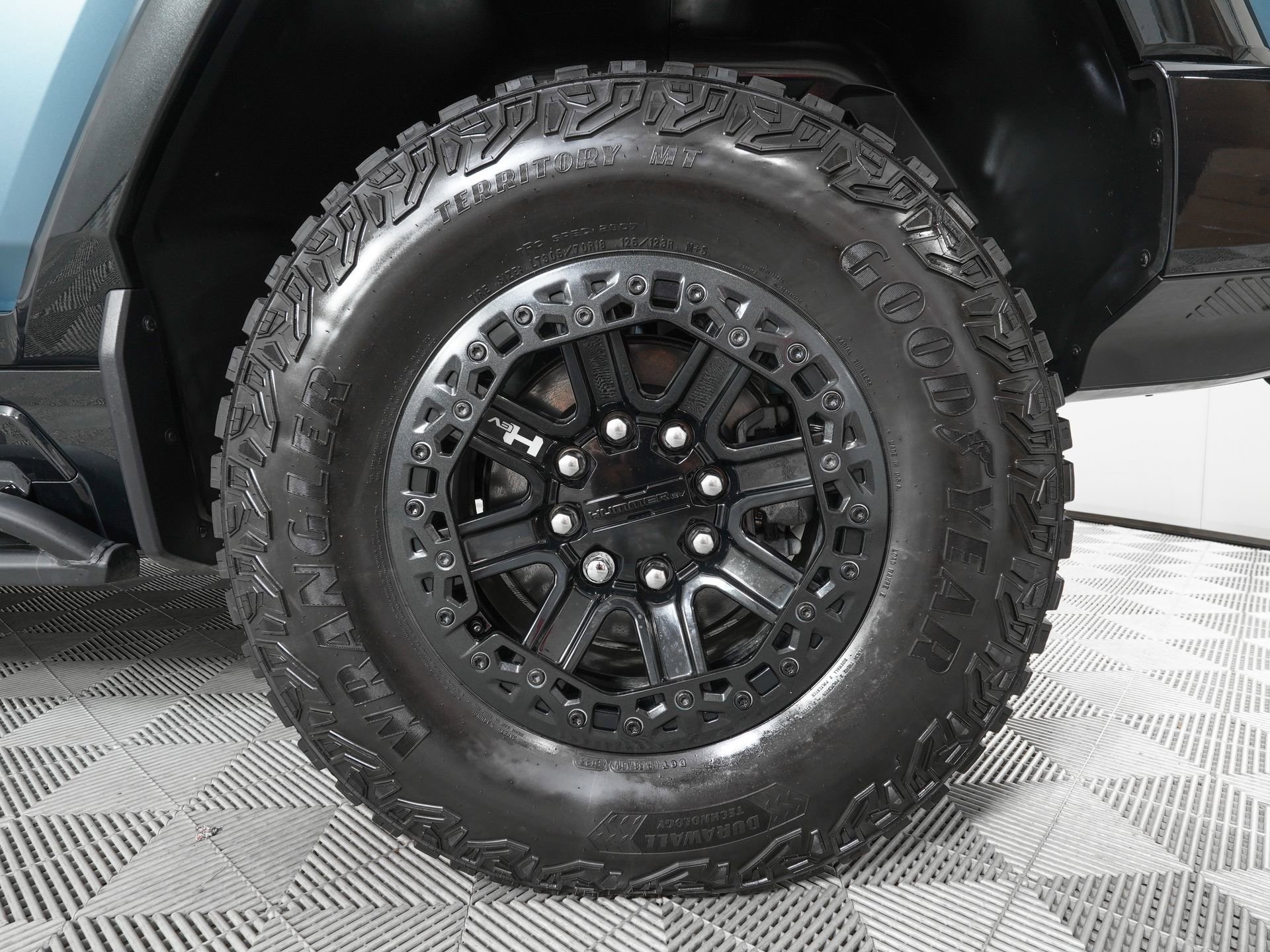 Used 2024 GMC Hummer EV 3X w/ Omega Edition image 36