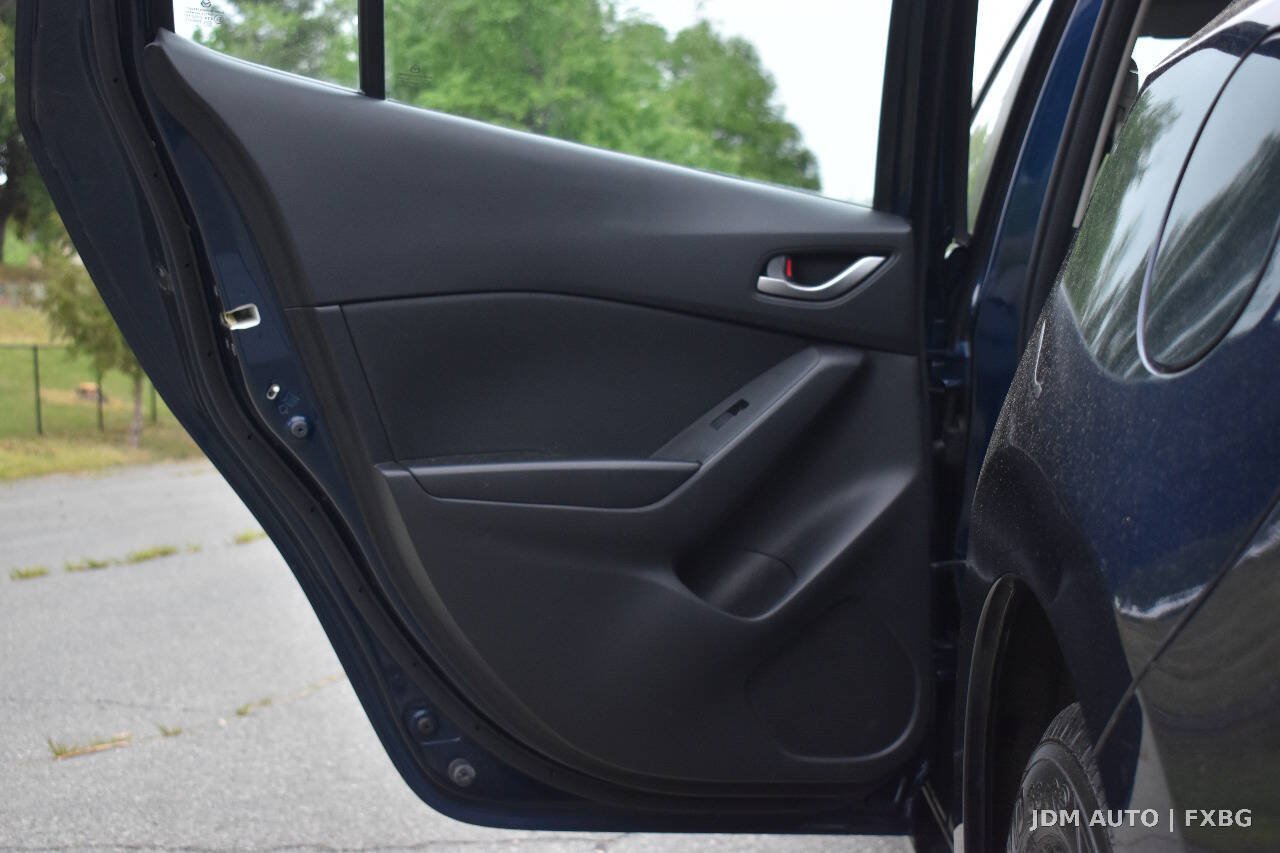 Used 2014 MAZDA MAZDA3 i Touring FWD image 10