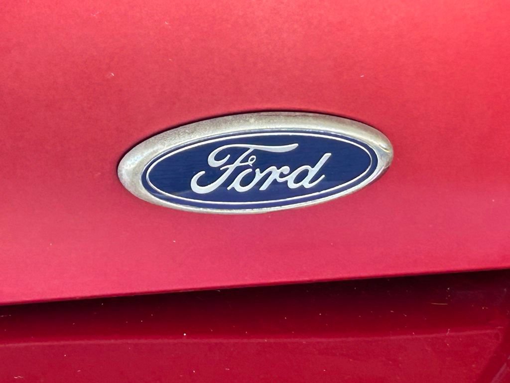 Used 2003 Ford Mustang Convertible RWD image 18