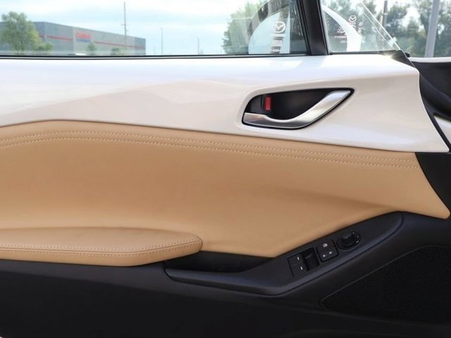New 2026 MAZDA MX-5 Miata RF Grand Touring w/ Appearance Package RWD image 14