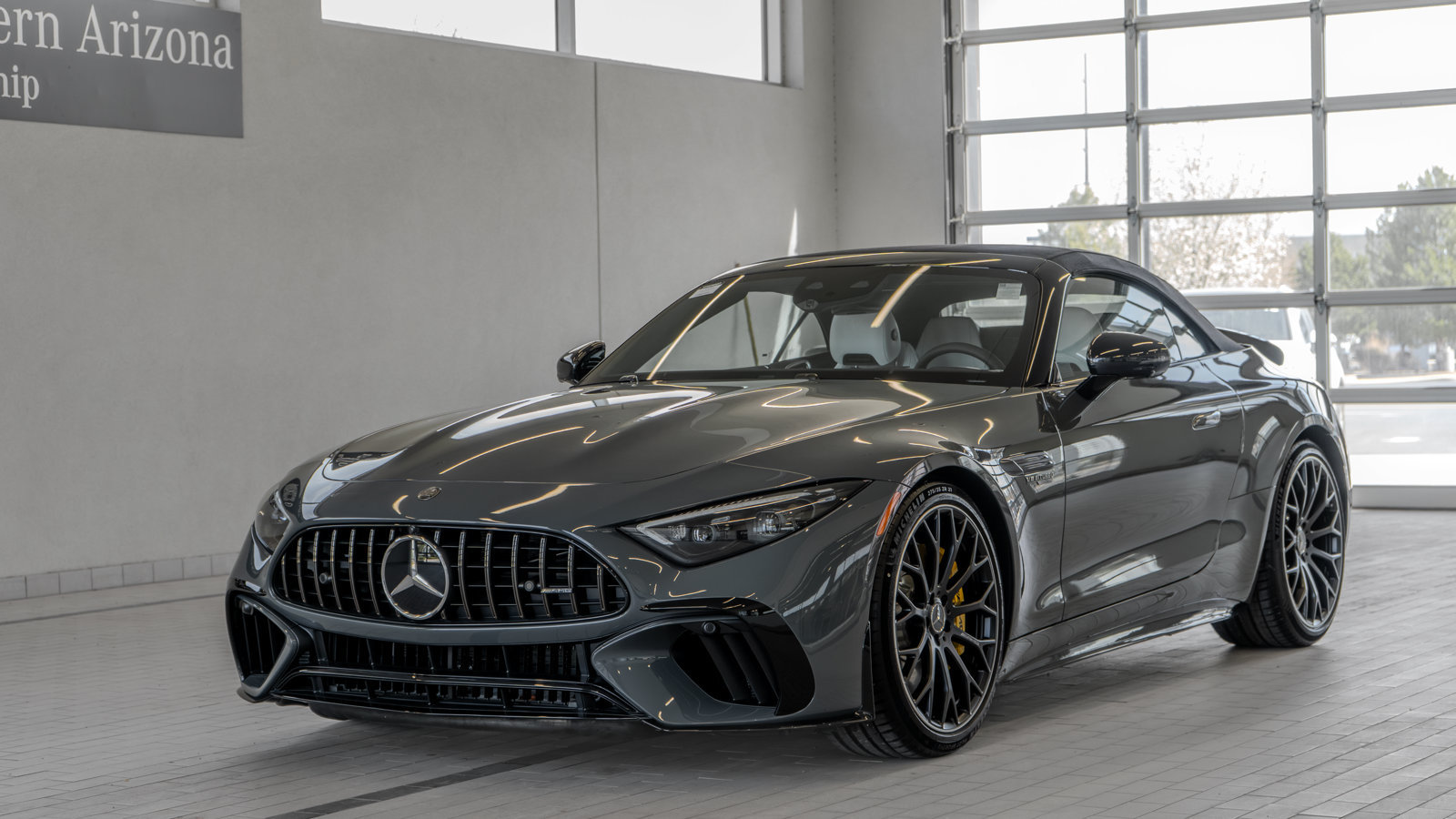 Used 2026 Mercedes-Benz SL 63 AMG 4MATIC image 28