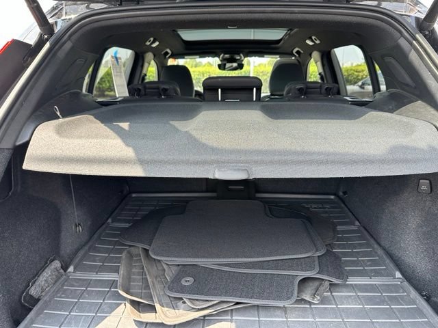 Used 2023 Volvo XC40 Recharge Ultimate w/ Protection Package Premier AWD/4WD image 10
