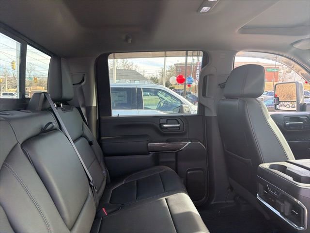 Used 2020 Chevrolet Silverado 3500 LTZ w/ LTZ Premium Package image 19