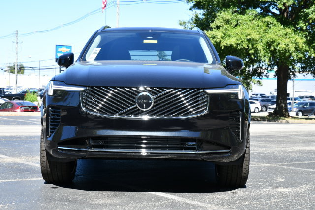New 2026 Volvo XC90 T8 Plus w/ Protection Package AWD/4WD image 2