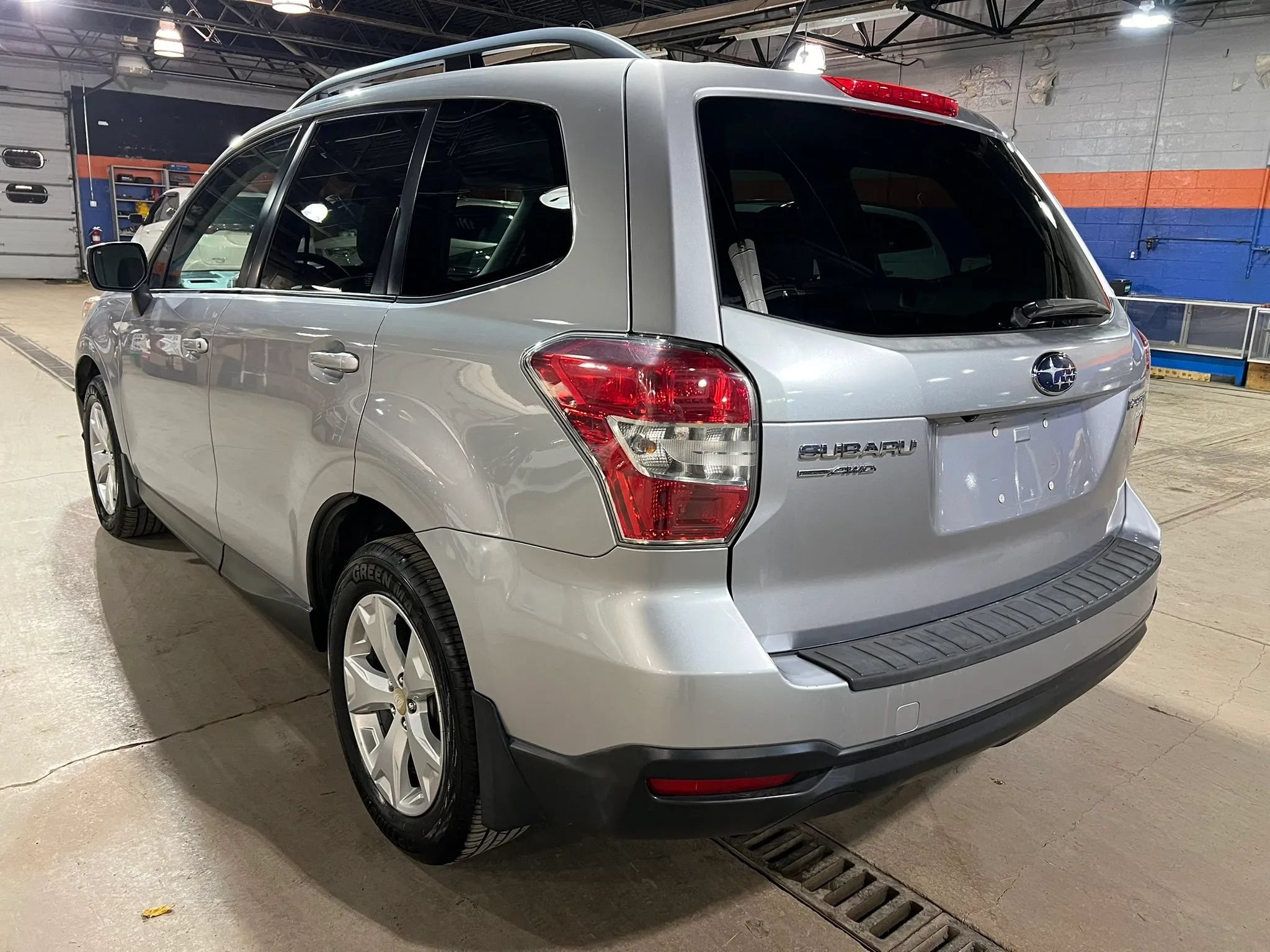 Used 2015 Subaru Forester 2.5i Premium w/ All-Weather Package AWD/4WD image 5