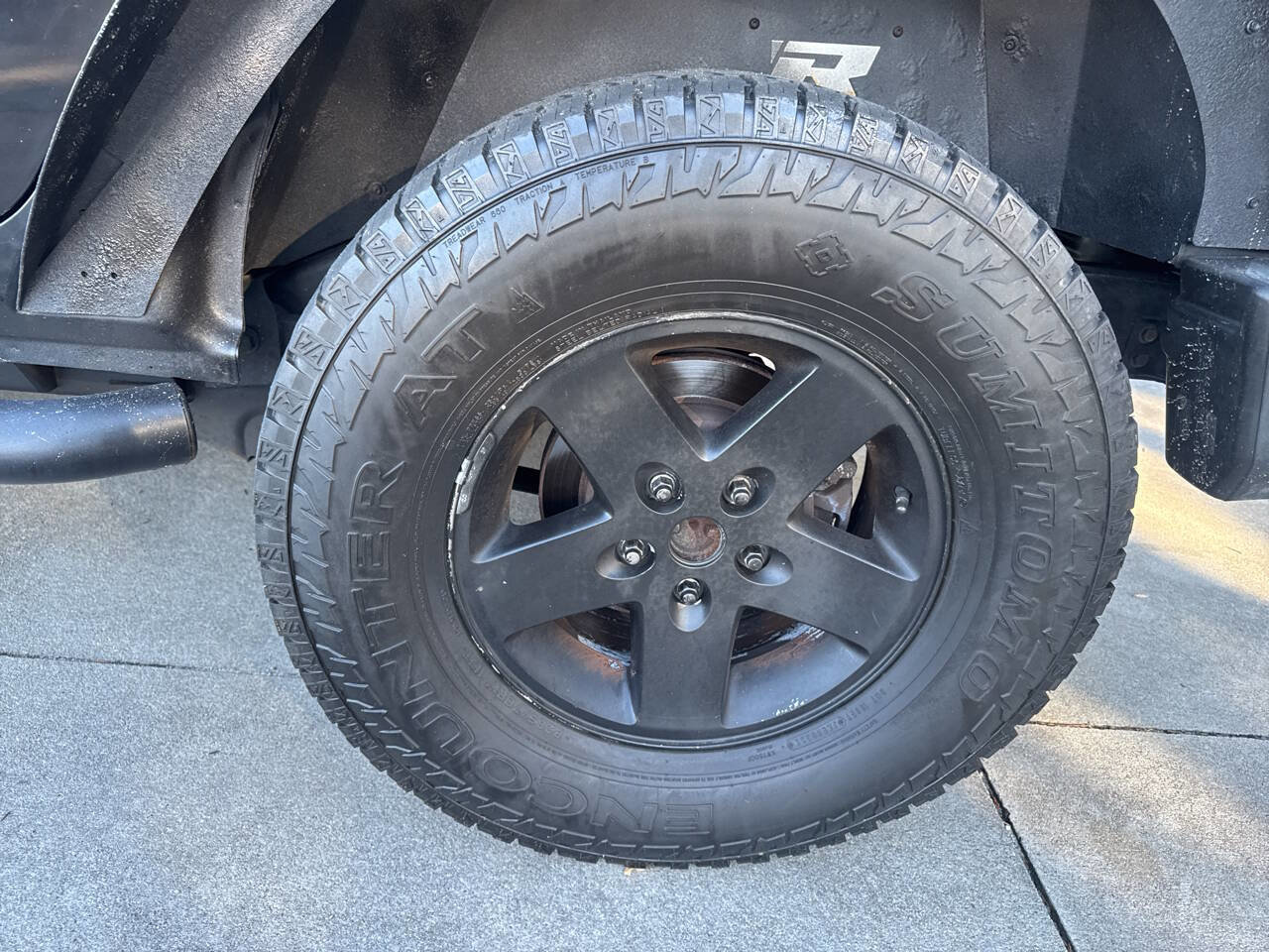 Used 2009 Jeep Wrangler Unlimited Rubicon w/ Dual Top Group image 23