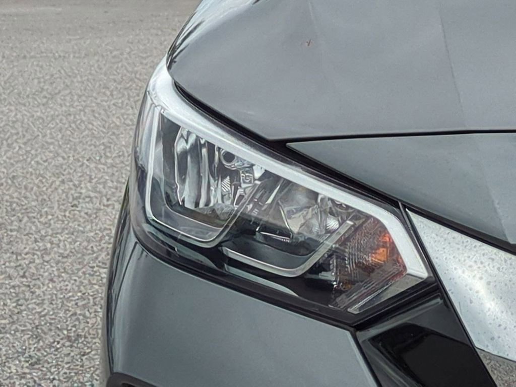 Certified 2022 Nissan Sentra S image 10