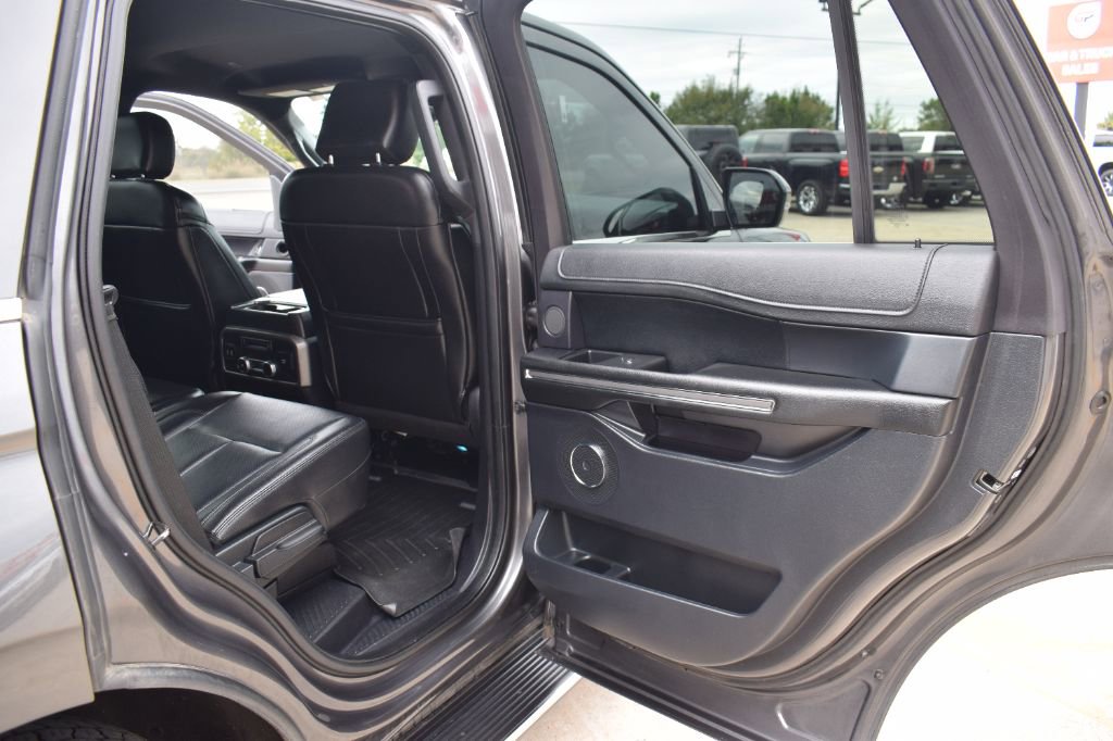 Used 2018 Ford Expedition XLT w/ Equipment Group 202A image 15
