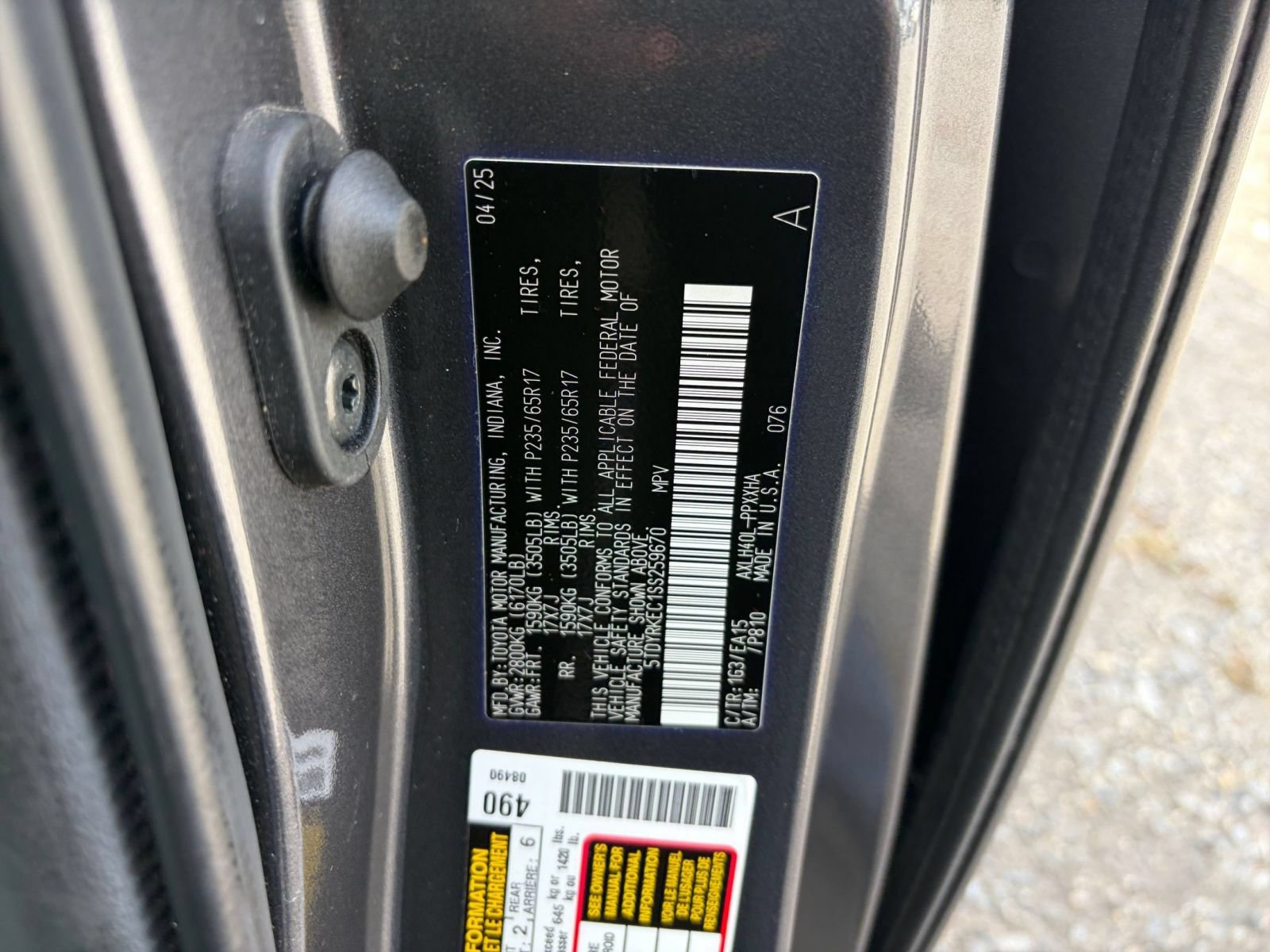 Used 2025 Toyota Sienna XLE FWD image 31