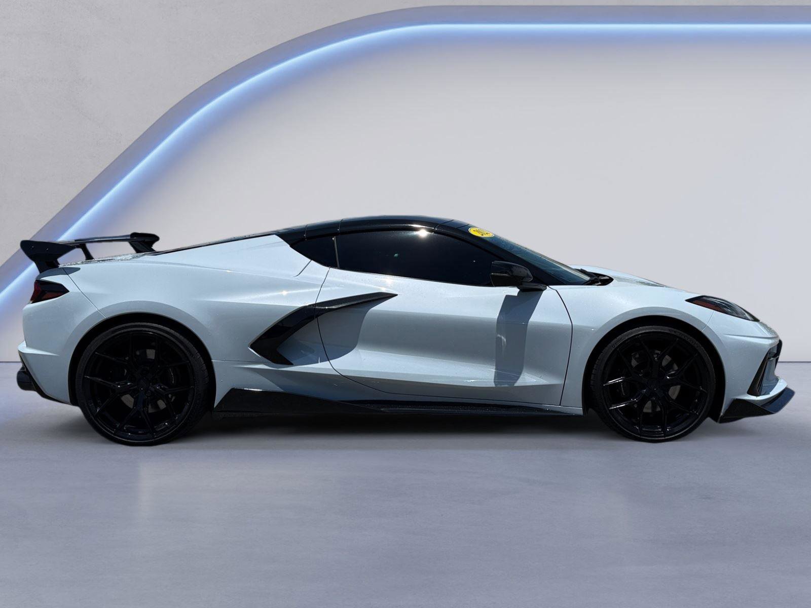 Used 2021 Chevrolet Corvette Stingray Premium Cpe w/ Z51 Performance Package RWD video 2