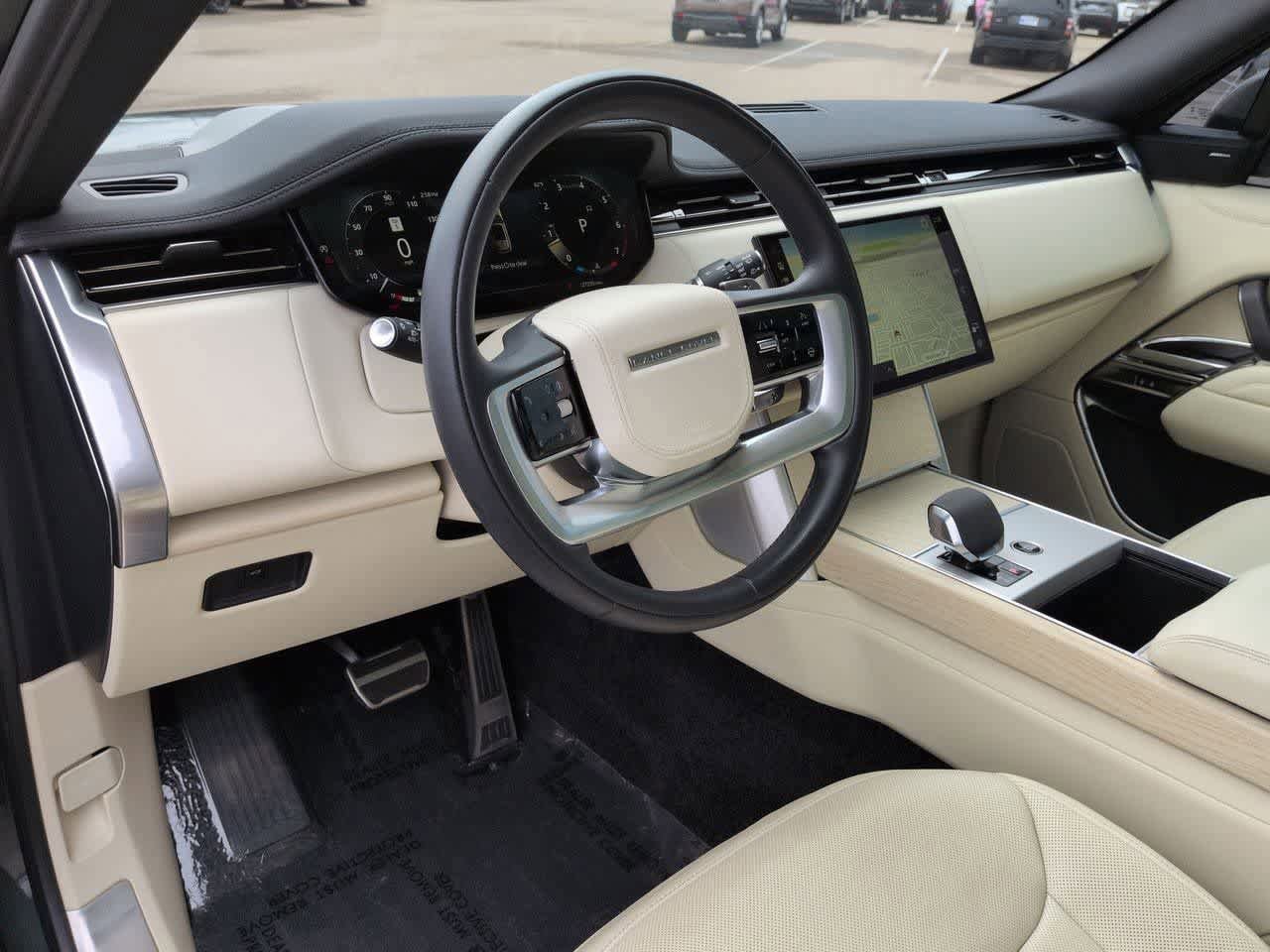 Used 2024 Land Rover Range Rover SE video 2