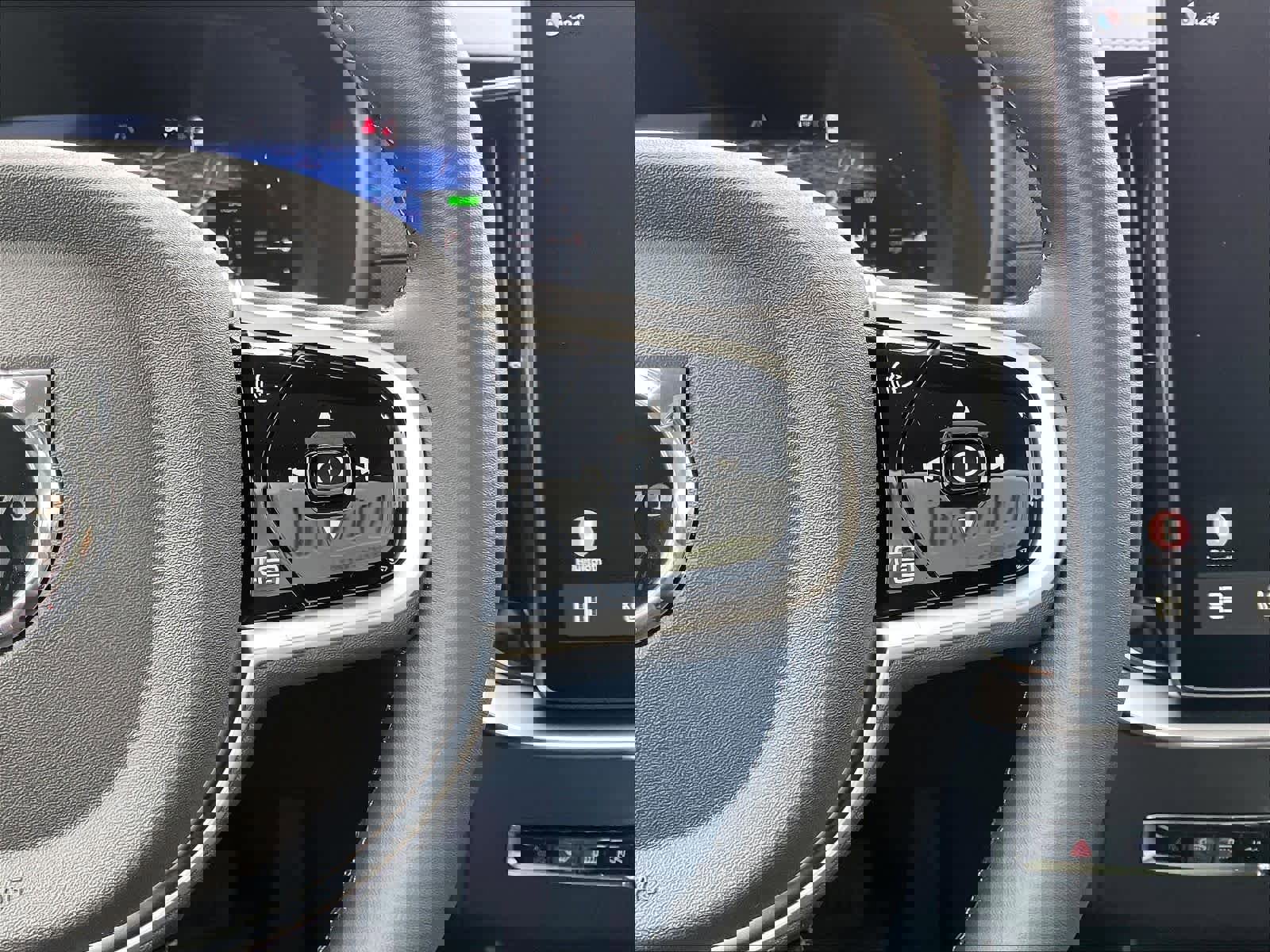 New 2026 Volvo XC90 T8 Ultra w/ Protection Package AWD/4WD image 18