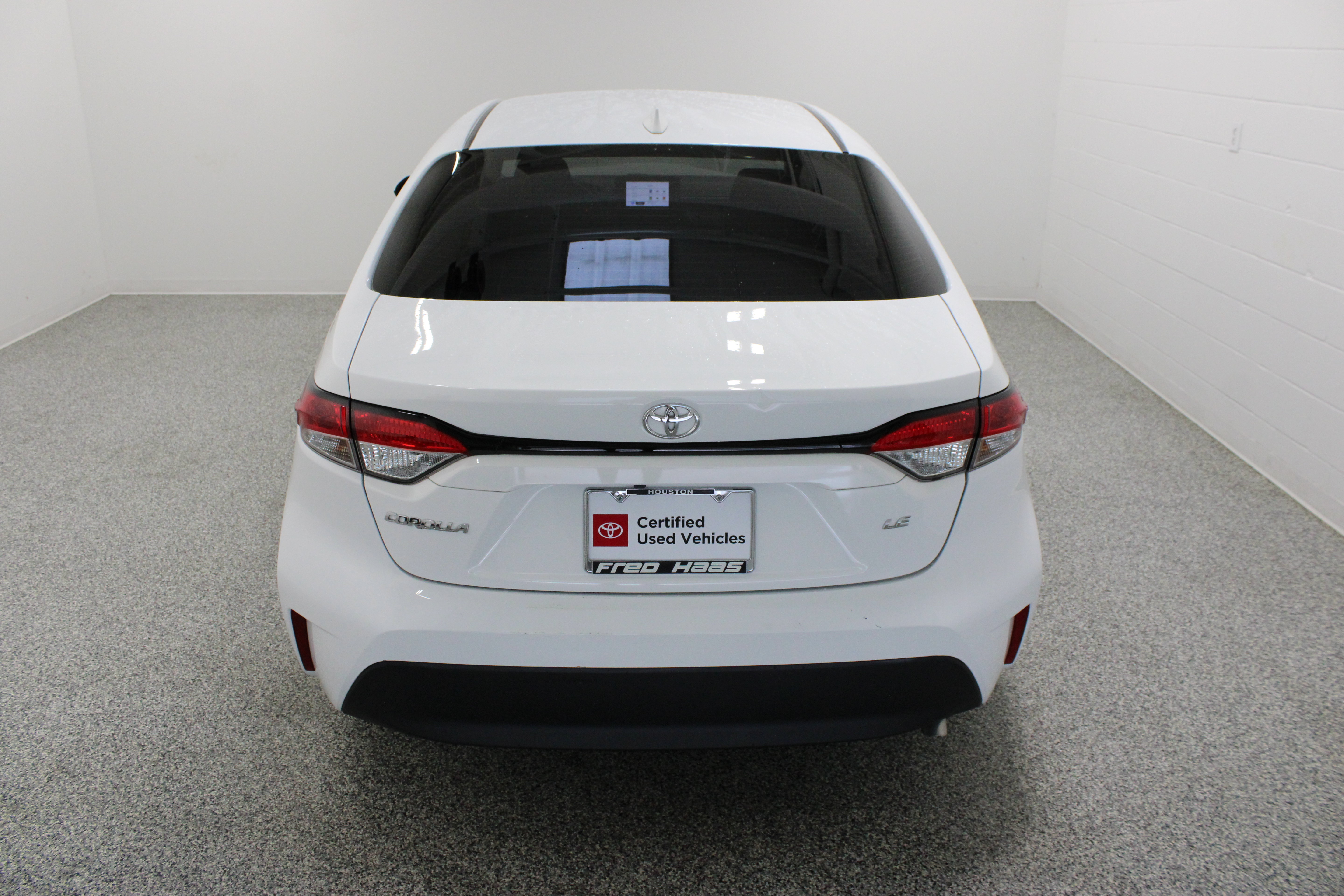 Used 2023 Toyota Corolla LE FWD image 8