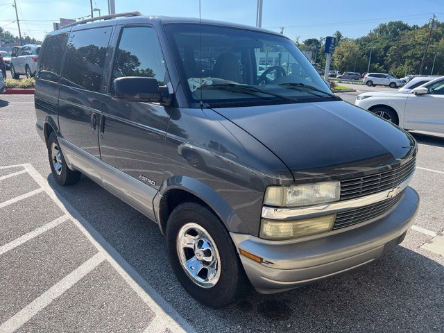 Used 2002 Chevrolet Astro RWD image 2