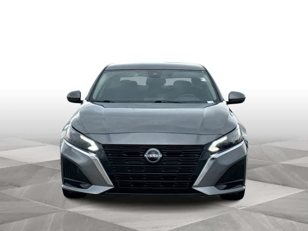 Used 2023 Nissan Altima 2.5 SV FWD image 3