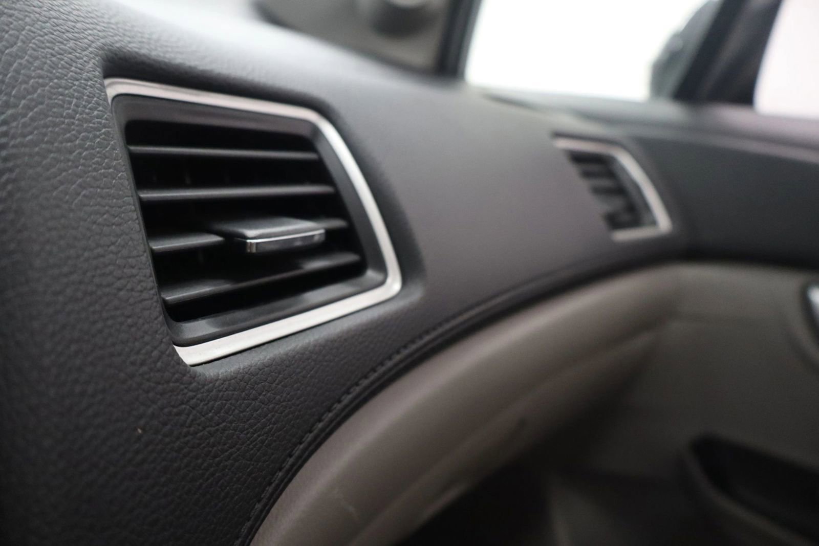 Used 2013 Honda Civic EX-L image 18