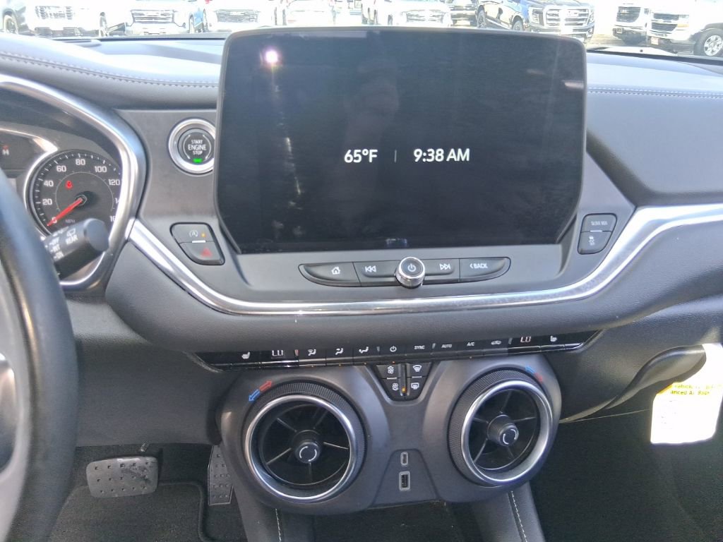 Used 2023 Chevrolet Blazer LT w/ LPO, Black Grille Bar Package image 11