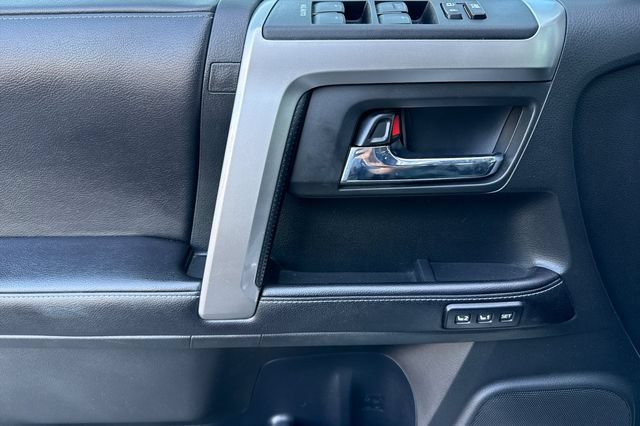 Used 2017 Toyota 4Runner Limited w/ Convenience Package AWD/4WD image 13