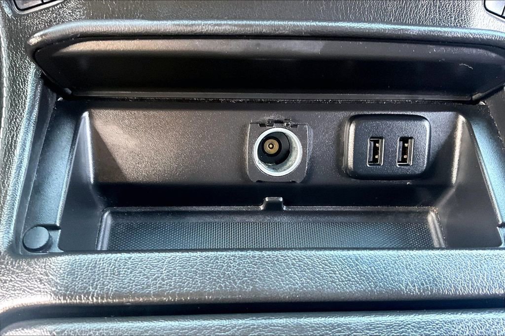 Used 2016 GMC Yukon Denali w/ Open Road Package image 32