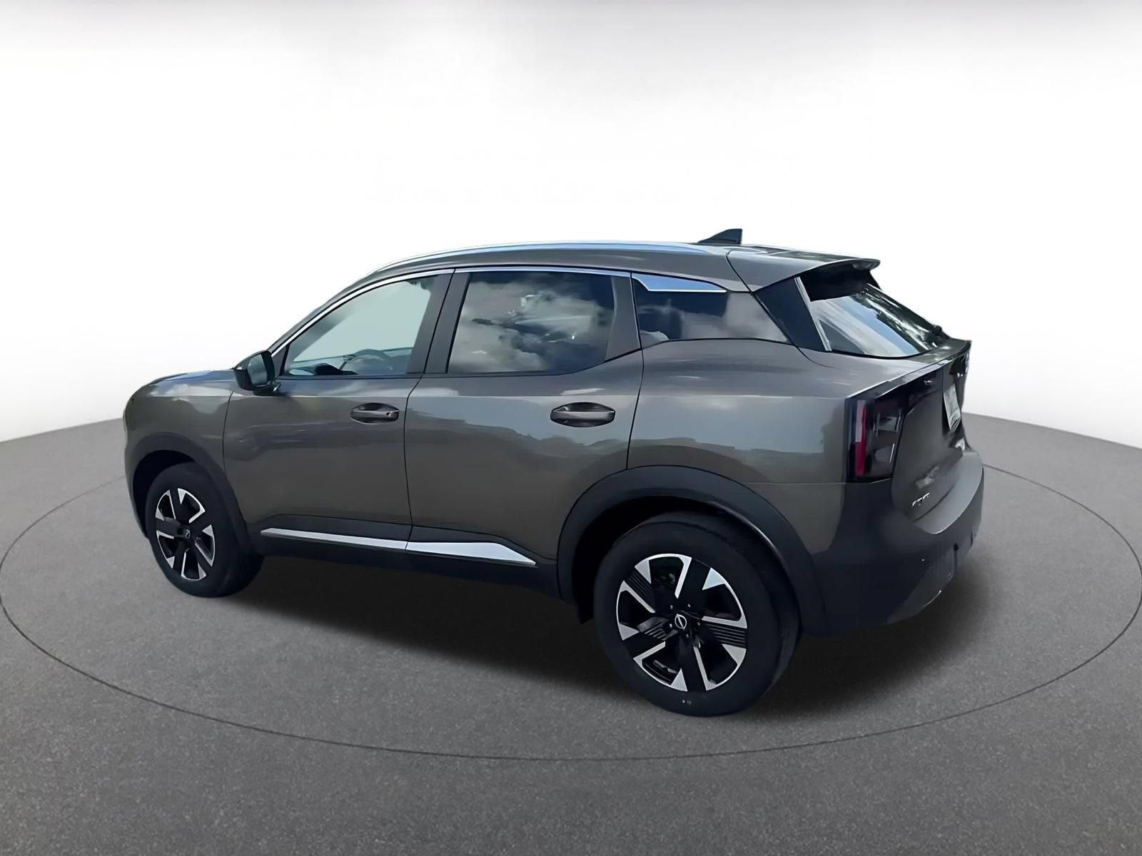 Used 2026 Nissan Kicks SV w/ Cold Weather Package AWD/4WD image 10