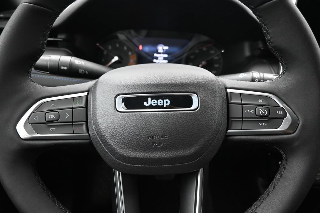 New 2026 Jeep Compass Latitude AWD/4WD image 4