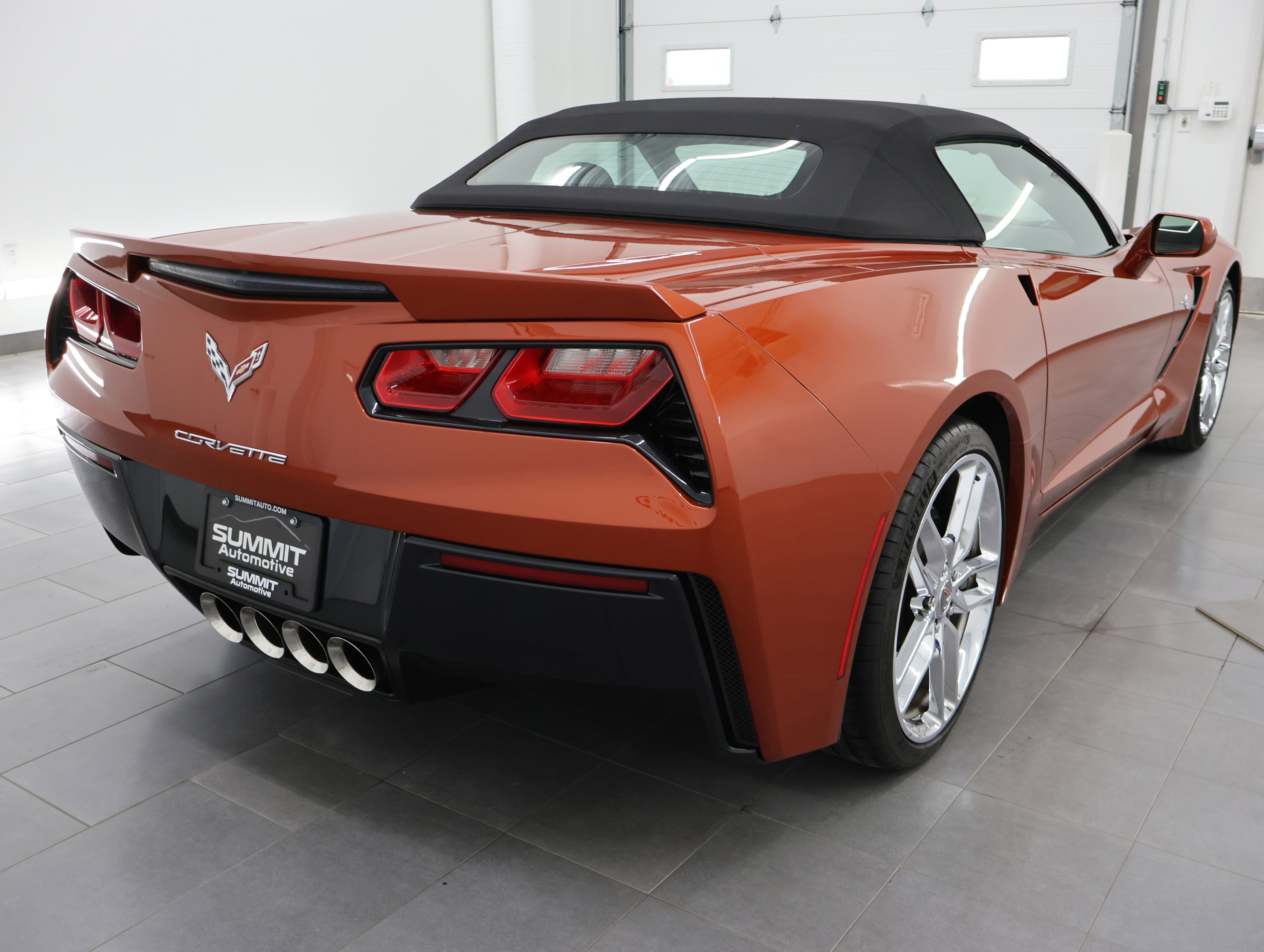 Used 2015 Chevrolet Corvette Stingray Convertible w/ 2LT Preferred Equipment Group RWD image 5