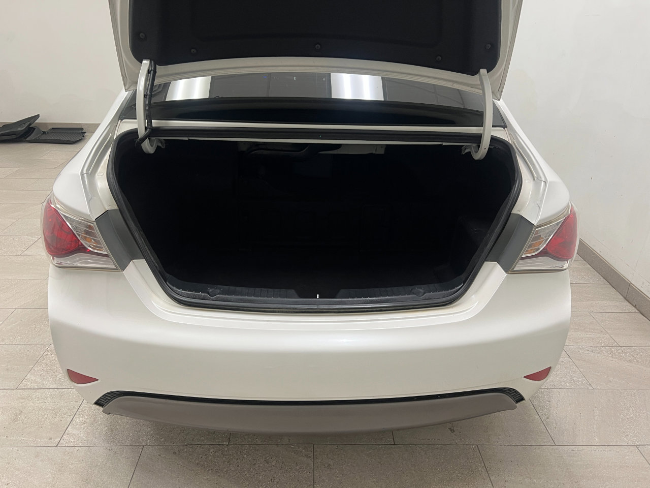 Used 2014 Hyundai Sonata Hybrid image 17