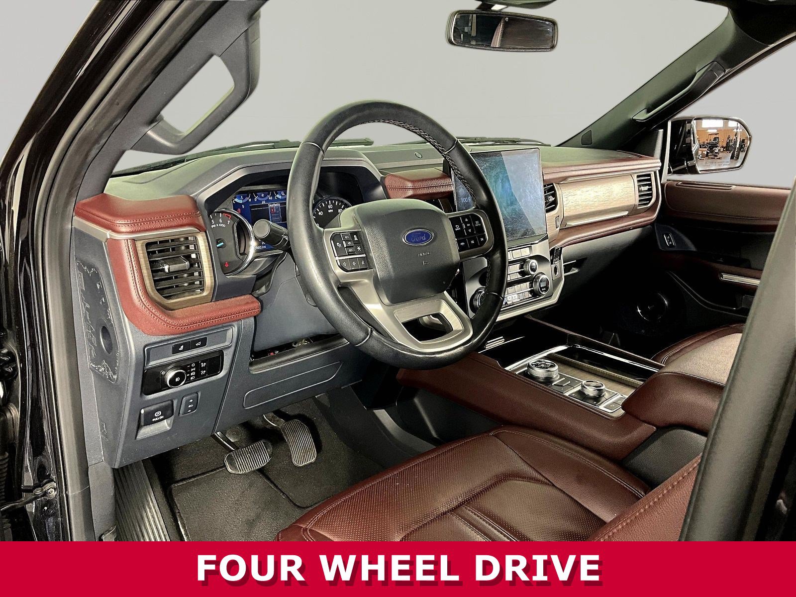 Used 2024 Ford Expedition Limited AWD/4WD image 17