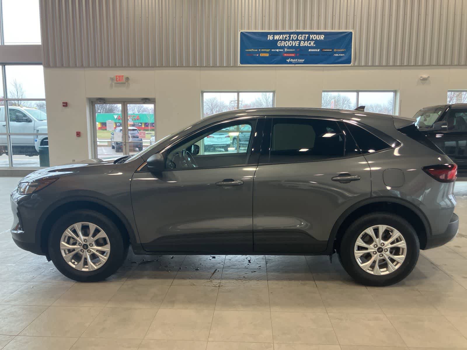 Used 2023 Ford Escape Active AWD/4WD image 8