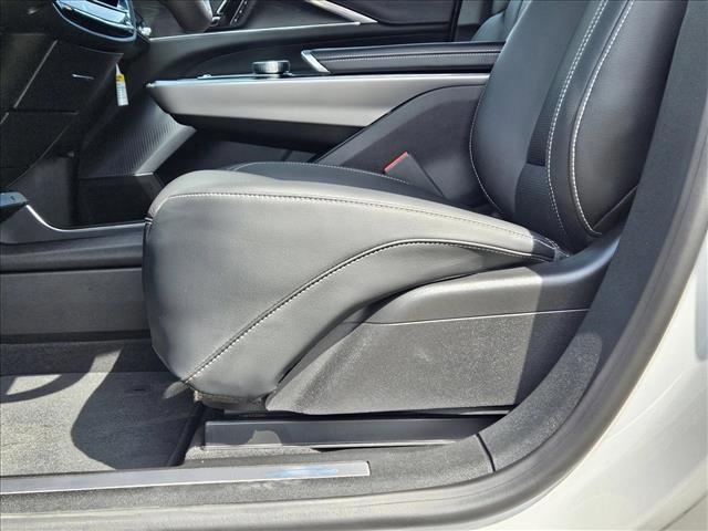 New 2024 Cadillac Lyriq Sport image 4