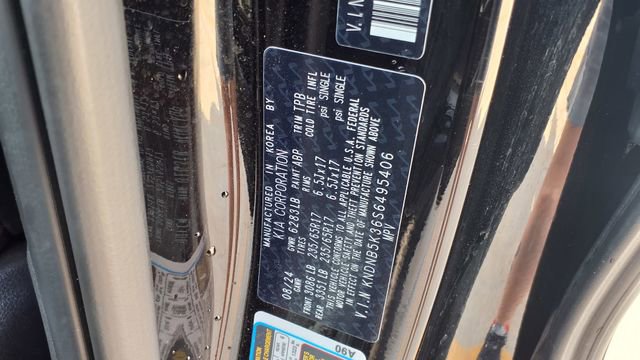 Used 2025 Kia Carnival image 35