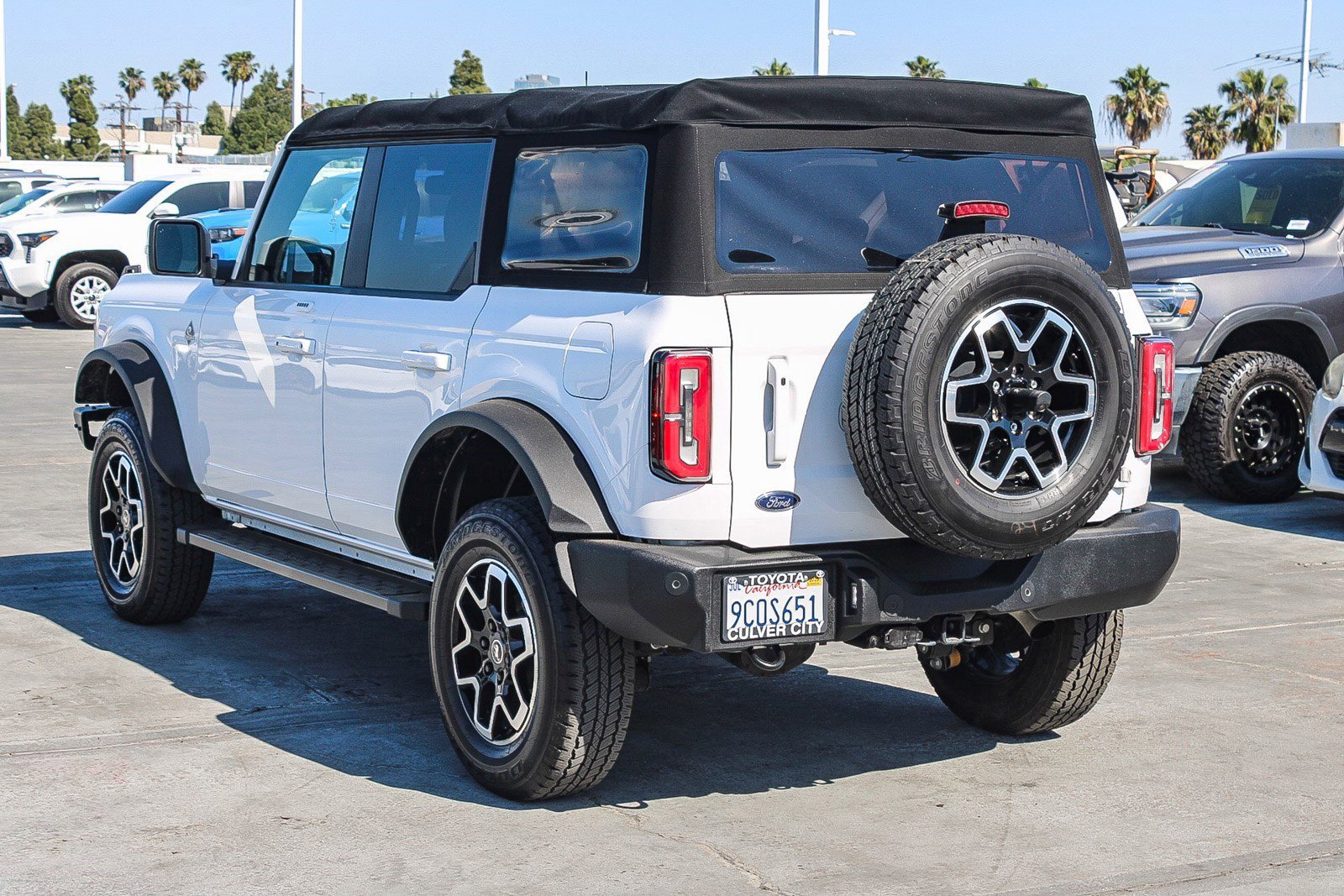 Used 2022 Ford Bronco Outer Banks w/ Sasquatch Package AWD/4WD image 7