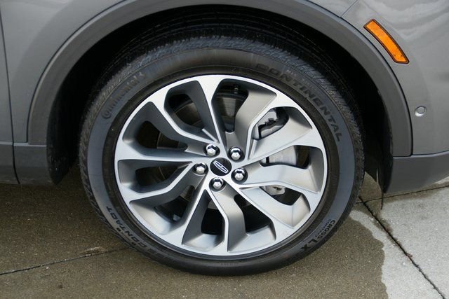 Used 2023 Lincoln Nautilus Reserve w/ Equipment Group 201A image 10