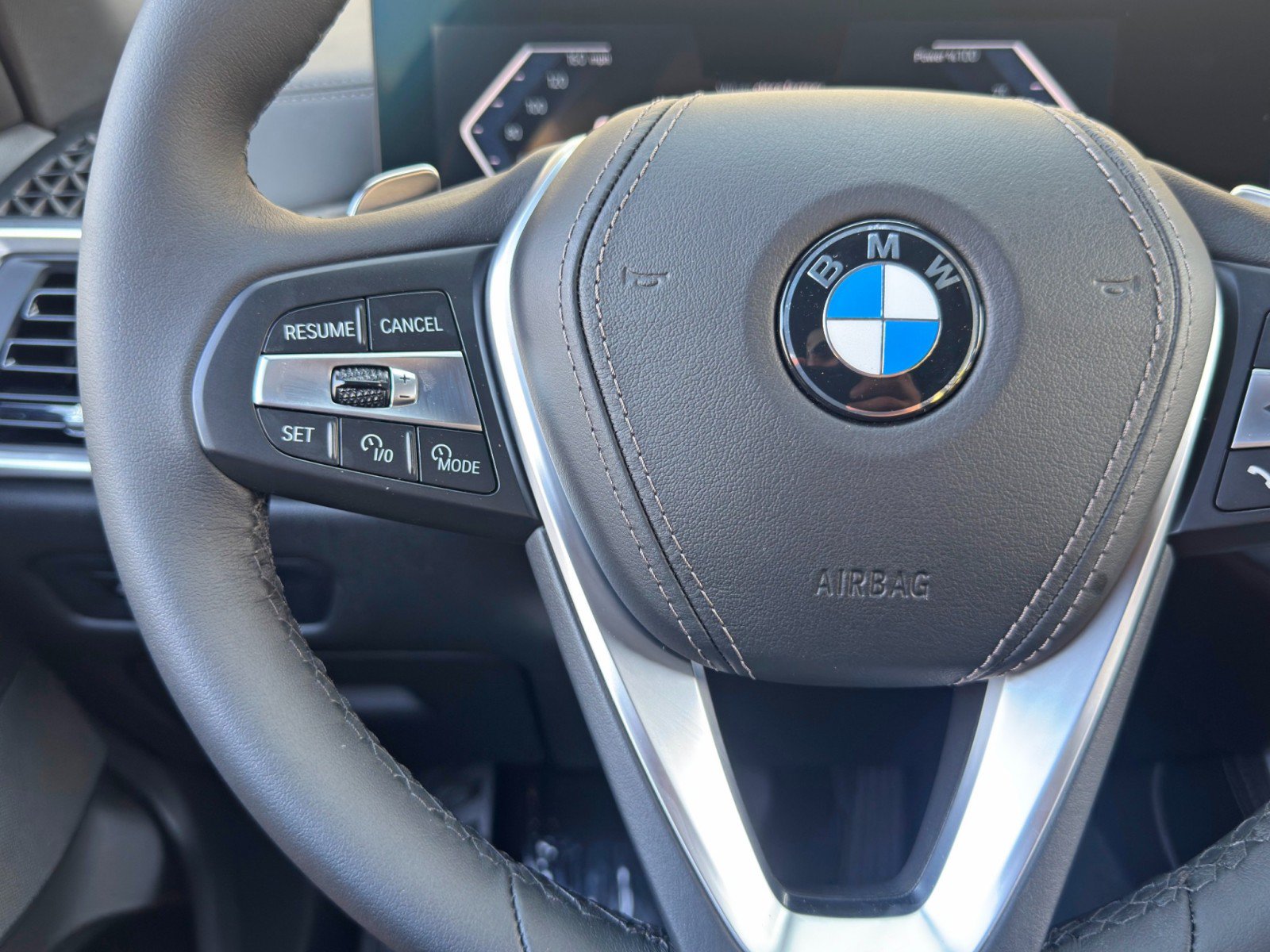 Used 2024 BMW X5 xDrive40i w/ Parking Assistance Package AWD/4WD image 24