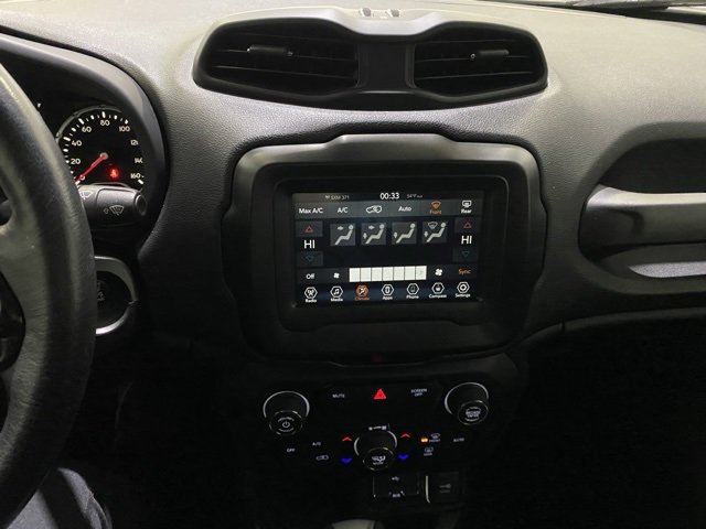 Used 2018 Jeep Renegade Altitude image 17