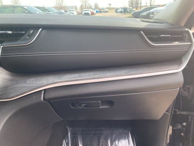 Certified 2023 Jeep Grand Cherokee L Limited image 35