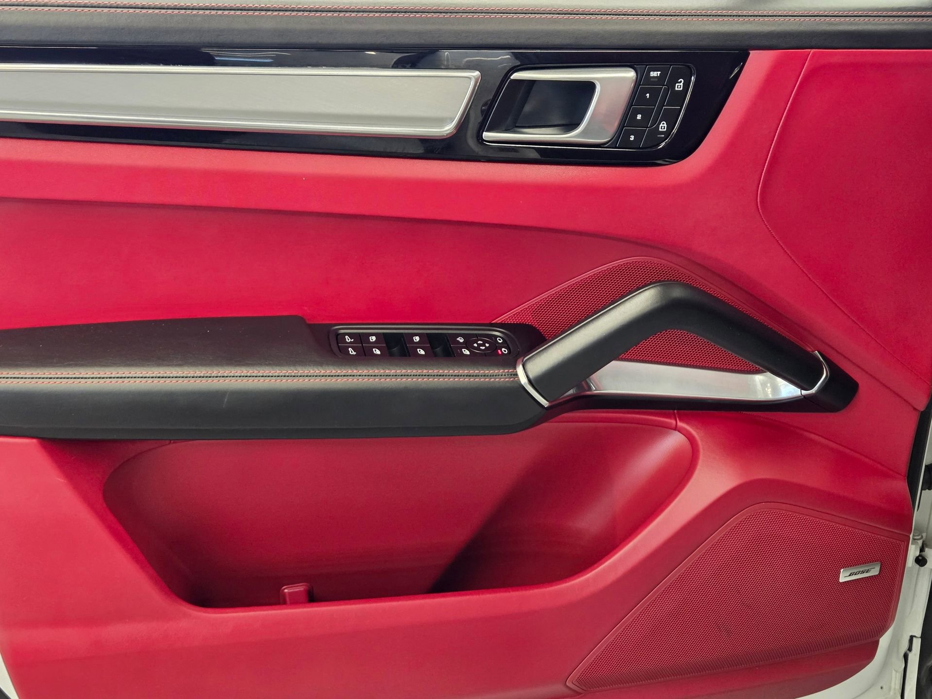 Certified 2023 Porsche Cayenne Turbo AWD/4WD image 14