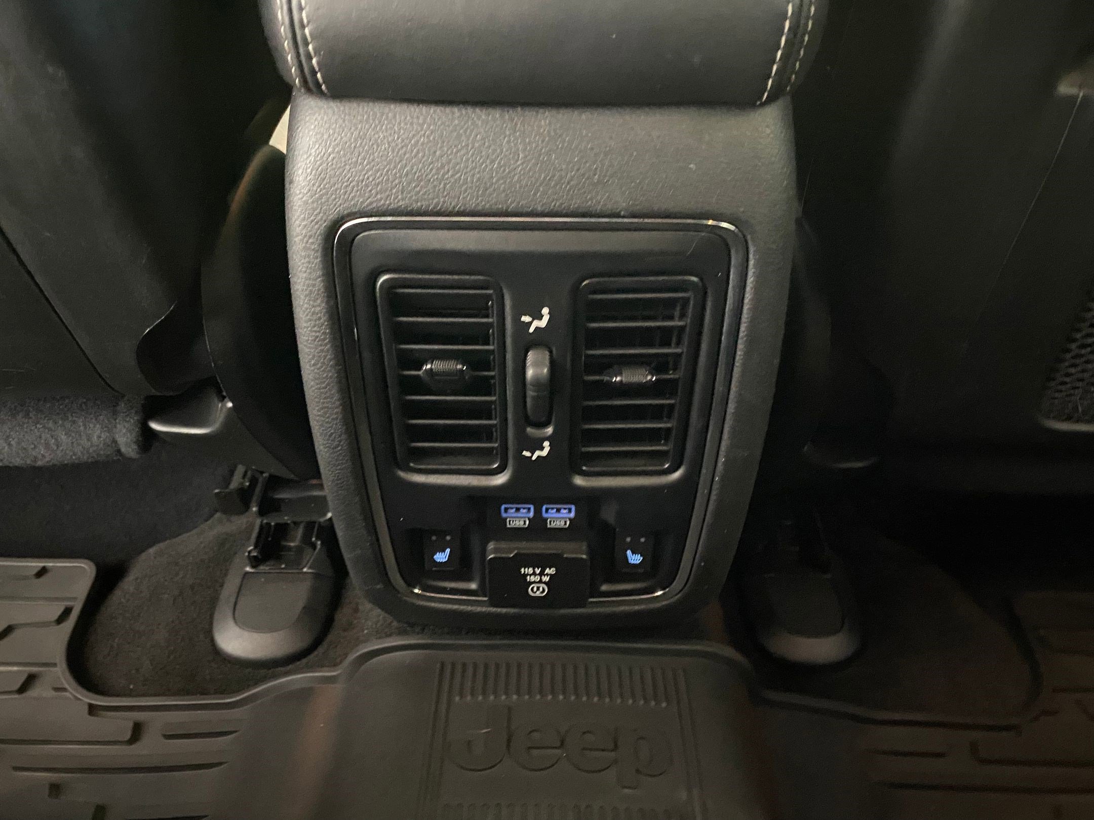 Used 2015 Jeep Grand Cherokee Overland w/ Advanced Technology Group image 30